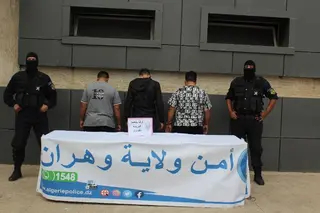 غليزان:  مصرع رجل وامرأة في حادث سير بالحمادنة ووفاة أربعيني  و إصابة آخر في اصطدام شاحنة بسيارتين بوادي ارهيو