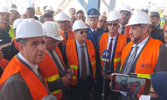 أدرار: السيد غريب يشرف على إعادة تشغيل مصنع الإسمنت التابع لمجمع ''جيكا'' ببلدية تيمقطن