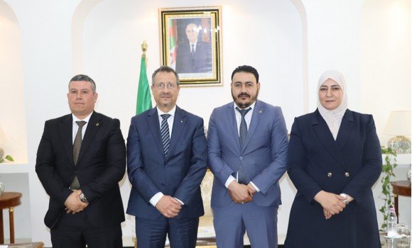 رخروخ يستقبل نوابا من المجلس الشعبي الوطني عن ولايتي المدية وباتنة