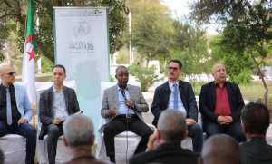 M Hidaoui préside une réunion avec les directeurs de wilaya du secteur de la jeunesse