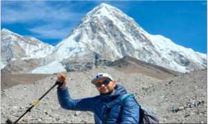 Nessim Hachaich plante les couleurs nationales au plus haut sommet du monde