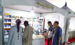 Tamanrasset: large affluence du public au Salon national du livre