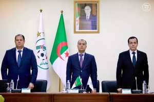 Algérie (Football) - Réunion FAF-clubs de l’élite: Bouzenad déballe tout  Secrétaire général de la Fédération de football