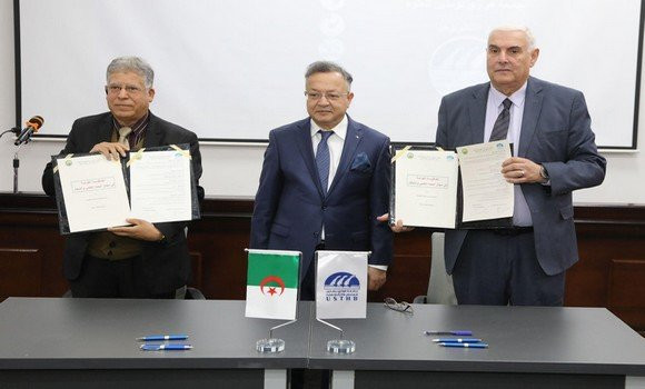 Baddari préside la cérémonie de signature de 21 accords de jumelage entre les établissements de l'enseignement supérieur et de la recherche scientifique