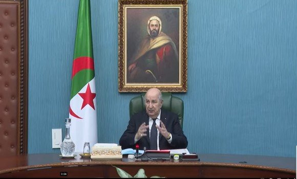 Le président de la République préside une réunion du Haut Conseil de sécurité