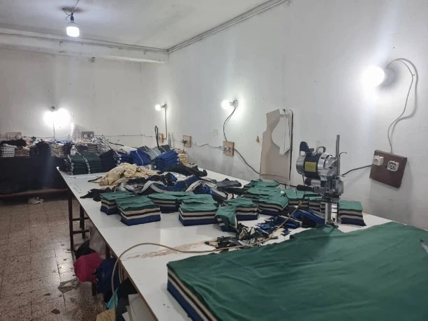 وهران: وضع حد لنشاط ورشتين سريتين مختصتين في صنع الملابس الرياضية من علامات تجارية مقلدة وتسويقها على أساس منتجات أجنبية