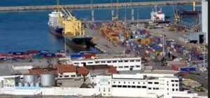 ميناء وهران : ضبط 20 حاوية محملة بسلع خطيرة ذات طابع مناف للأخلاق