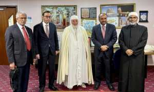 Le recteur de Djamaâ El-Djazaïr visite le Centre culturel islamique à Londres