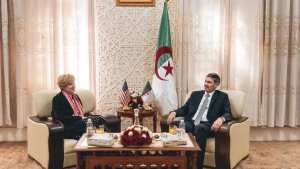 السفيرة الأمريكية بالجزائر تبحث تعزّيز الإستثمارات الكبرى بالشلف