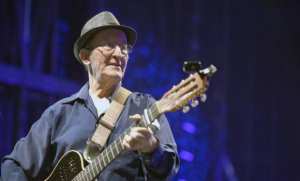 Il y a cinq ans, disparaissait Idir après un riche parcours de près d'un demi-siècle