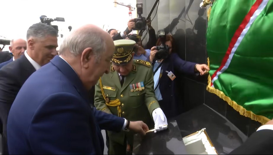 الرئيس تبون يطلق مشروع مركب رياضي ببشار - الشعب أونلاين