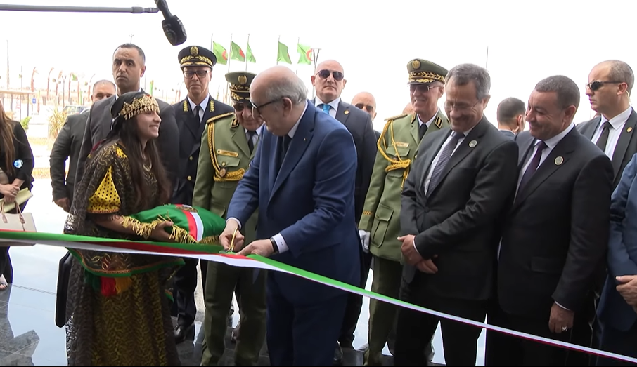 الرئيس تبون يدشّن خط السكة الحديدية بشار-العبادلة - الشعب أونلاين