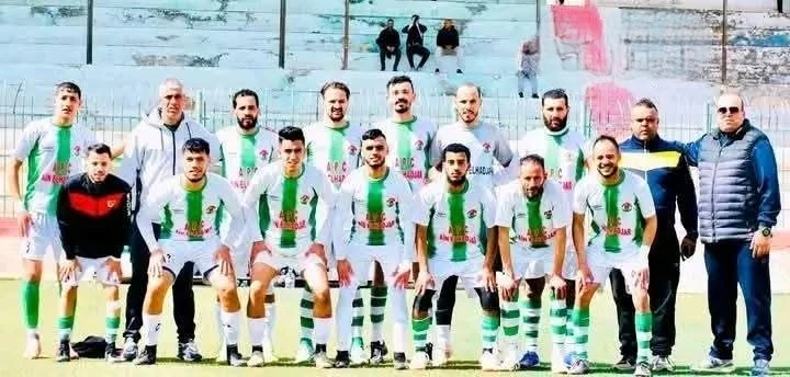 القسم الجهوي الثاني سعيدة:   مولودية عين الحجر - شباب فروحة.......الصعود في المزاد و اعين المحليين على الفوز