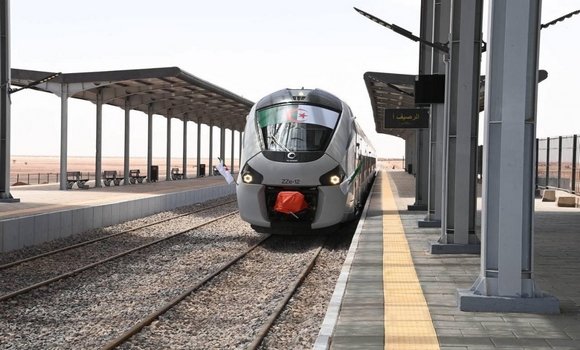 خط السكة الحديدية بشار- العبادلة: دعامة حقيقية في خدمة التنمية بالمنطقة