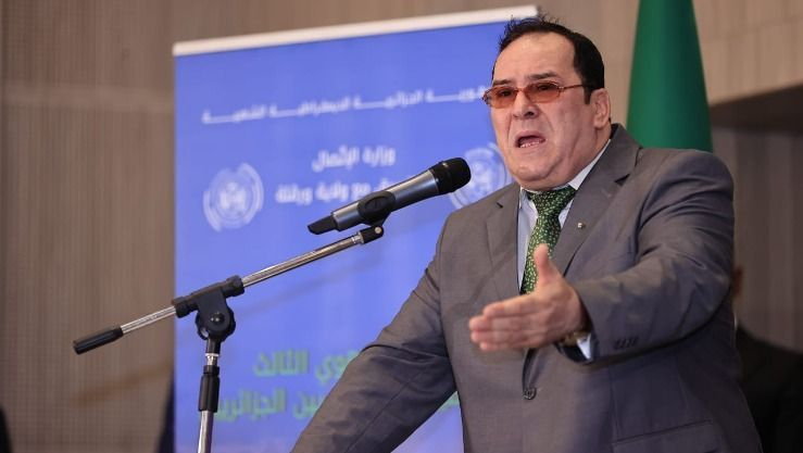 وزير الاتصال يدعو من ورقلة إلى التحلي بالمسؤولية والدقة في الممارسة الإعلامية