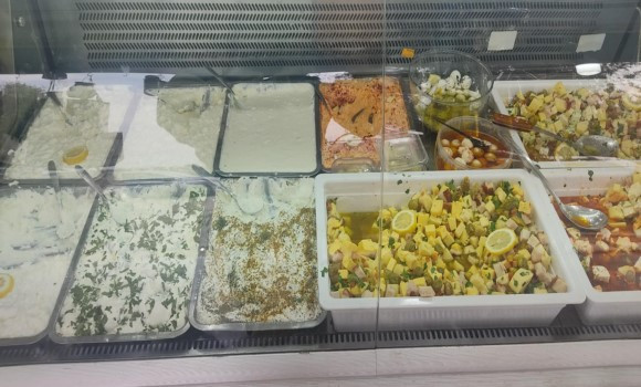 Fabrication des fromages: des saveurs du terroir et des gourmandises internationales à la touche algérienne