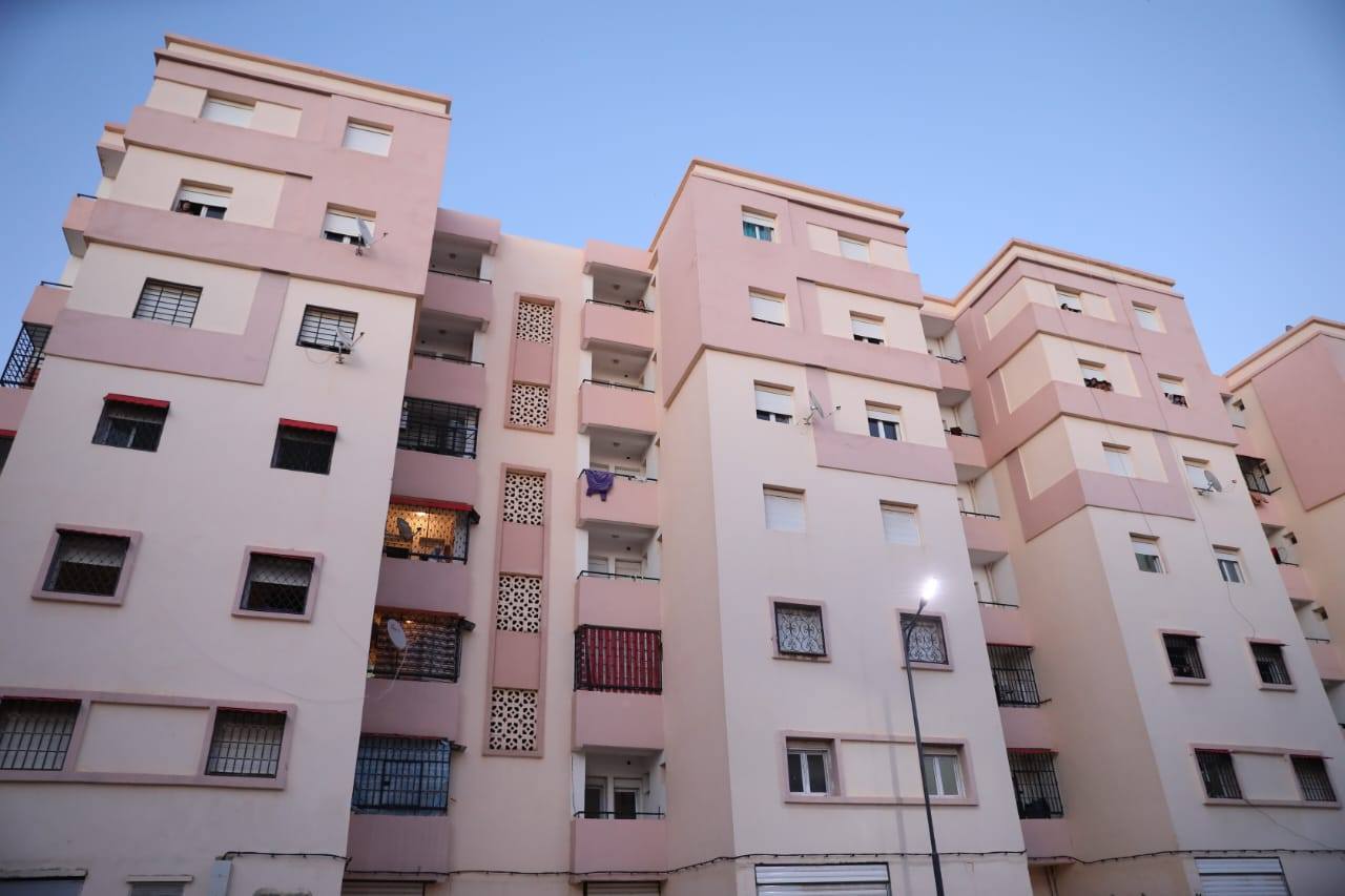 ترحيل عائلات متضررة من حادث انزلاق التربة بوهران إلى سكنات جديدة - الشعب أونلاين