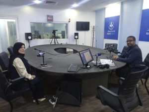 إذاعة وهران: حصة  كلنا معنيون  تتناول موضوع دور الإعلام في التحسيس وتنمية الفرد في المجتمع