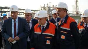 حشيشي يتفقّد منشآت النفط والغاز في سكيكدة