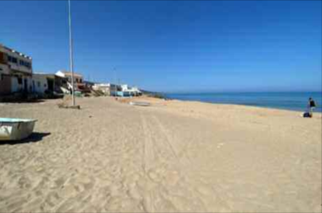 Sur le littoral de Sidi Lakhdar, c'est déjà l'été !
