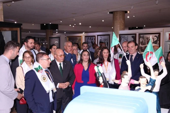 منتخبون وبرلمانيون فرنسيون يزورون المتحف الوطني للمجاهد بالجزائر العاصمة