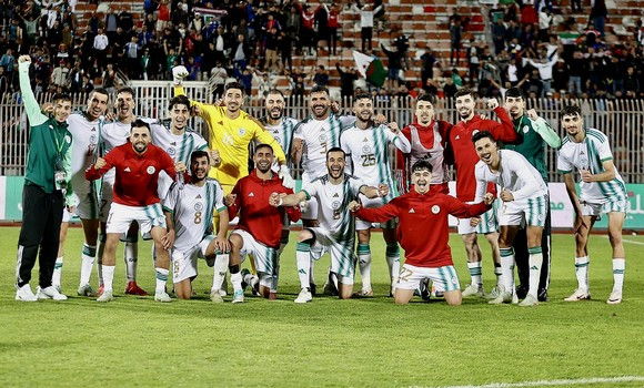 CHAN-2025: l'Algérie bat la Gambie (3-0) et file en phase finale