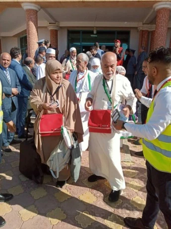 تضم 250حاجا وحاجة...... انطلاق أول رحلة إلى البقاع المقدسة من مطار تلمسان