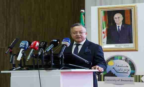 Enseignement supérieur : M. Baddari supervise à Boumerdes le lancement officiel de la formation doctorale 2024/2025
