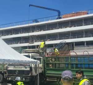 الشلف: وصول باخرة ثالثة محملة بقرابة 12 ألف رأس من المواشي إلى ميناء تنس قادمة من إسبانيا