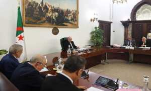 Le président de la République ordonne de suivre la mise en 'uvre des recommandations relatives au partenariat avec la Slovénie et le Sultanat d'Oman   