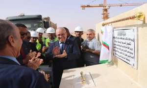 ورقلة: شرفة يضع حجر الأساس لمشروع إنجاز صومعة لتخزين الحبوب بطاقة 1 مليون قنطار ببلدية حاسي بن عبد الله