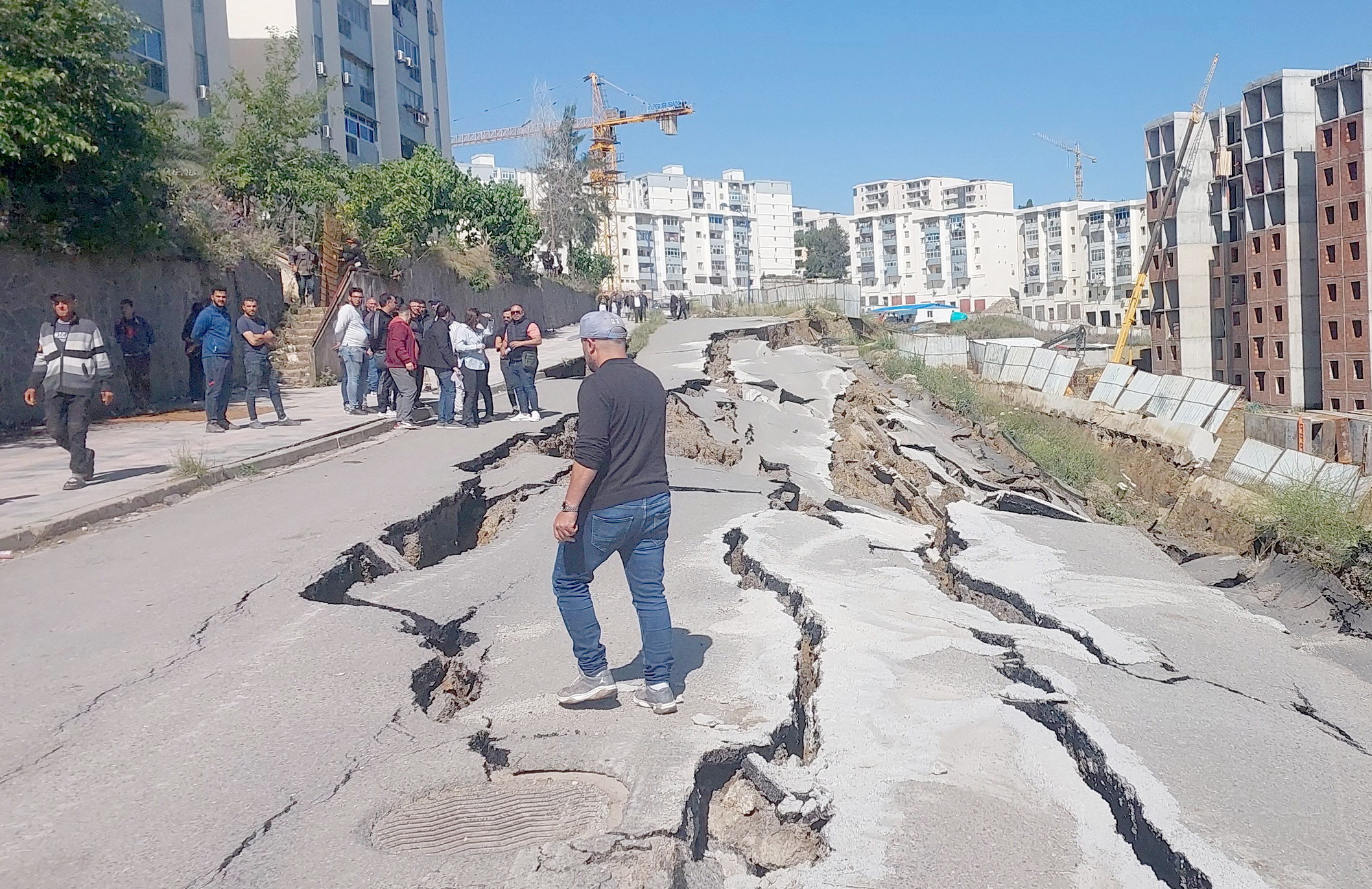 Algérie (Draâ El Mizan/Tizi-Ouzou) -  Des mesures suite à un glissement de terrain