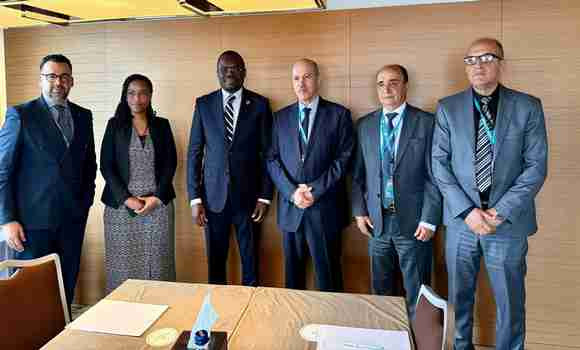 le ministre de la Santé rencontre à Genève le DG d'Africa-CDC