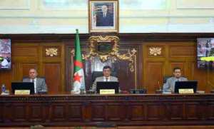 والي العاصمة يتابع عرضا حول سير المشاريع الجوارية بالمقاطعة الإدارية لزرالدة