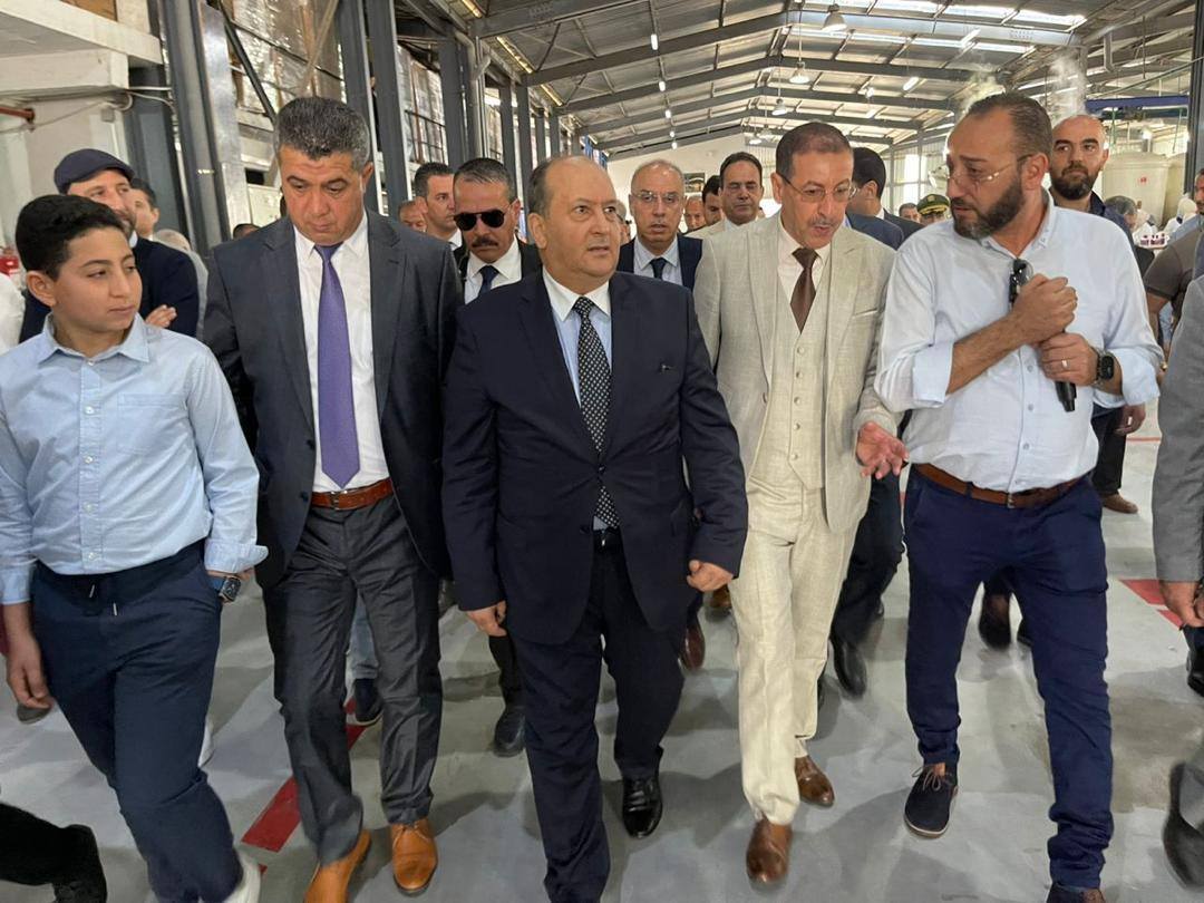 وزير الصناعة يعاين مصنع لإنتاج مواد التنظيف بجيجل - الشعب أونلاين