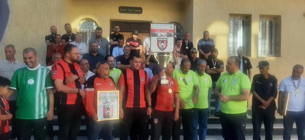 غليزان : جمعية راديوز تكرم البطل اتحاد سيدي أمحمد بن علي