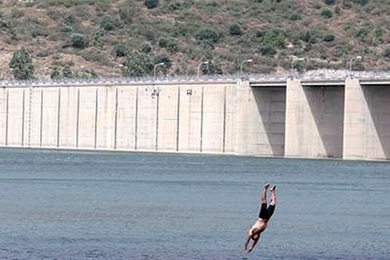 Algérie (Arib/Ain Defla) - Campagne de sensibilisation sur les dangers de la baignade dans les barrages, retenues d'eau...