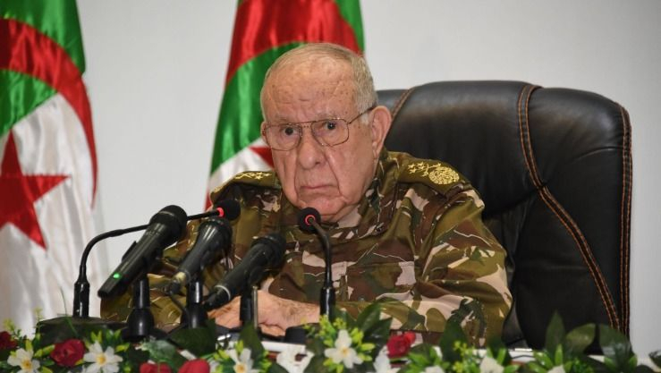 الفريق أول شنقريحة في زيارة عمل وتفتيش إلى الناحية العسكرية الثانية بوهران