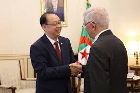 رئيس مجلس الأمة يلتقي سفير الصين