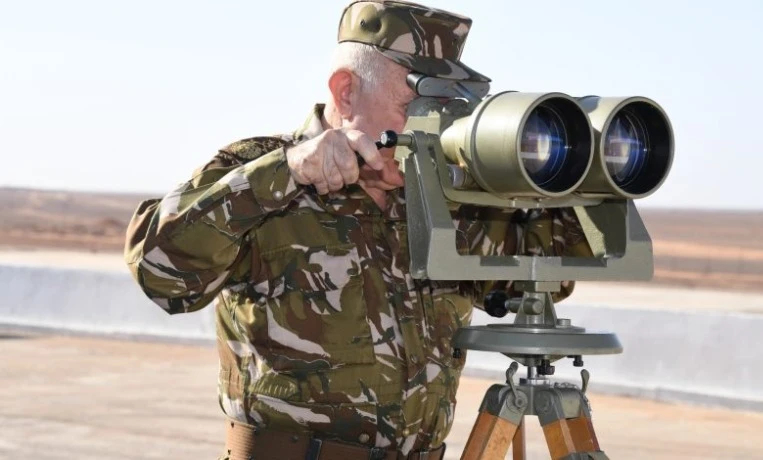 الناحية العسكرية الثانية: الفريق أول السعيد شنقريحة يشرف على تنفيذ تمرين  تكتيكي بالذخيرة الحية