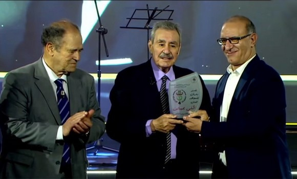 Cérémonie en l'honneur du moudjahid artiste Akli Yahyaten