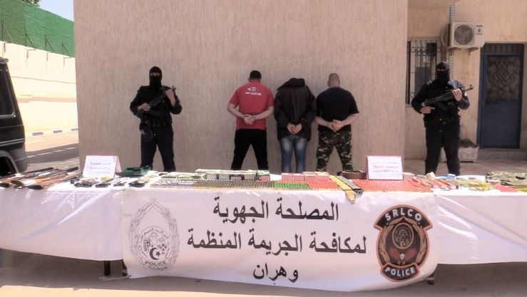 تفكيك شبكة إجرامية منظمة بوهران تنشط في المتاجرة بالأسلحة النارية والذخيرة