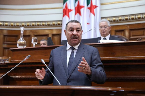 Transport routier: le réseau public sera renforcé par 108 nouveaux bus de fabrication locale dans trois wilayas en 2025