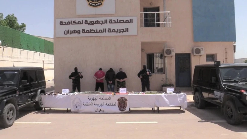 وهران:  تفكيك شبكة إجرامية منظمة تنشط في المتاجرة بالأسلحة النارية والذخيرة والأجهزة الحساسة