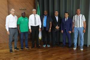 والي وهران يستقبل وفد  من  الاتحاد  الإفريقي  لكرة  اليد