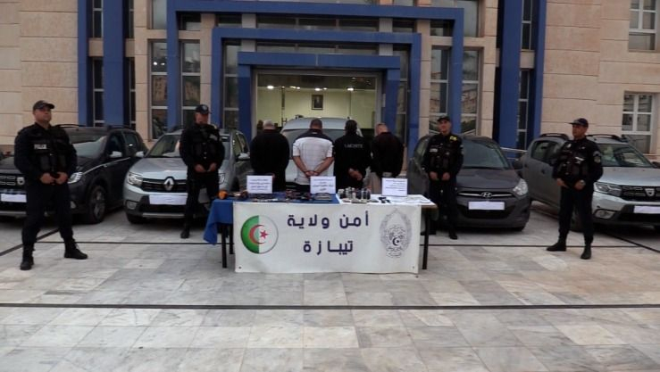 تفكيك شبكة إجرامية مختصة في سرقة السيارات بتيبازة وتوقيف 4 أشخاص