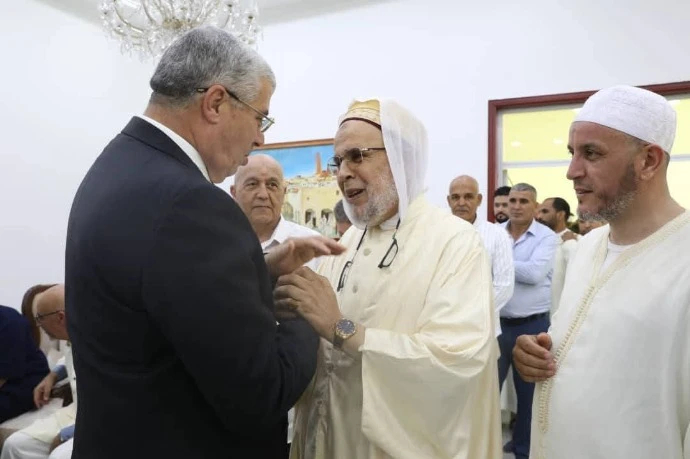 والي وهران يُشرف على حفل استقبال بمناسبة عيد  الأضحى