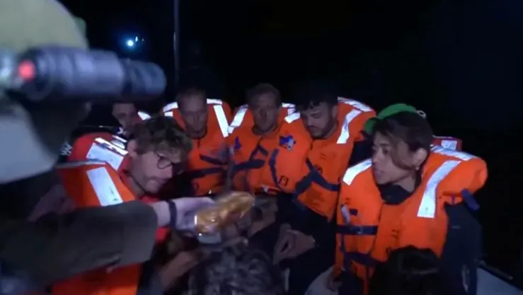 كانت متوجهة إلى غزة لكسر الحصار.. الاحتلال الإسرائيلي يختطف السفينة مادلين