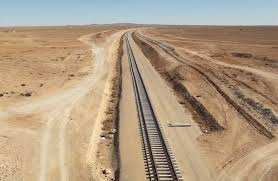 Algérie (Béchar) -  La section ferroviaire Abadla-Hamaguir sur 100 km, sur la bonne voie