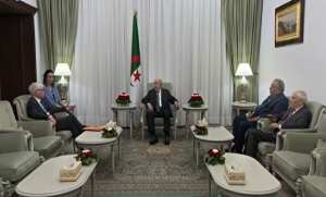 Le président de la République reçoit l'ambassadeur du Royaume-Uni de Grande-Bretagne et d'Irlande du Nord auprès de l'Algérie